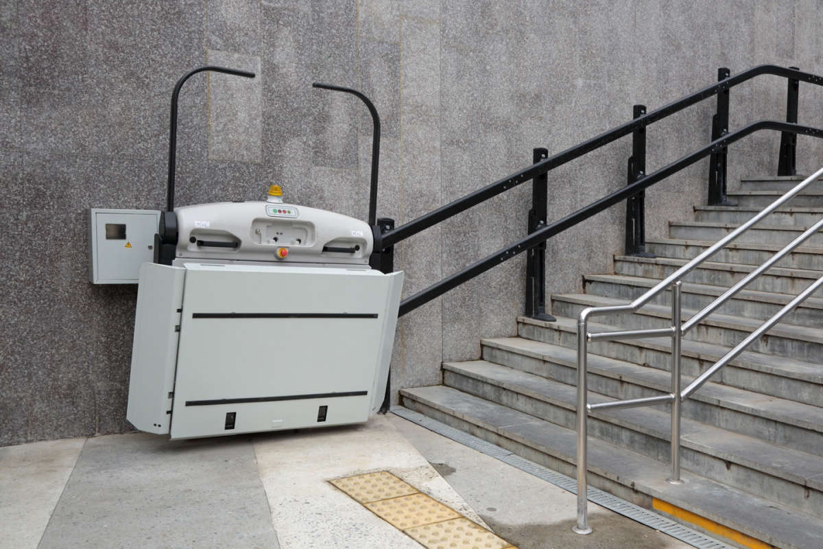 Tipps zur Auswahl des richtigen Treppenlift-Sitzes | Treppenlift Kosten