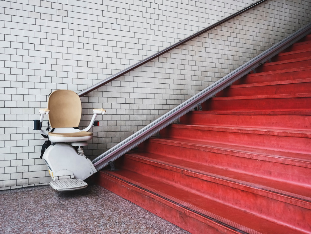 Erfahrungen mit Servicedienstleistungen rund um Treppenlifte | Treppenlift Kosten